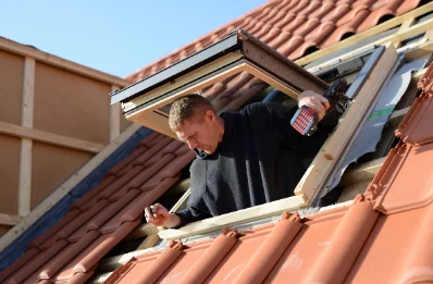 Pose de fenêtres de toit Velux à Vergné